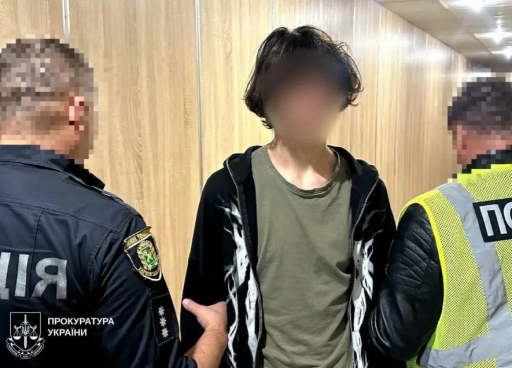 У Харкові затримали 19-річного палія: виконував підпал авто за замовленням