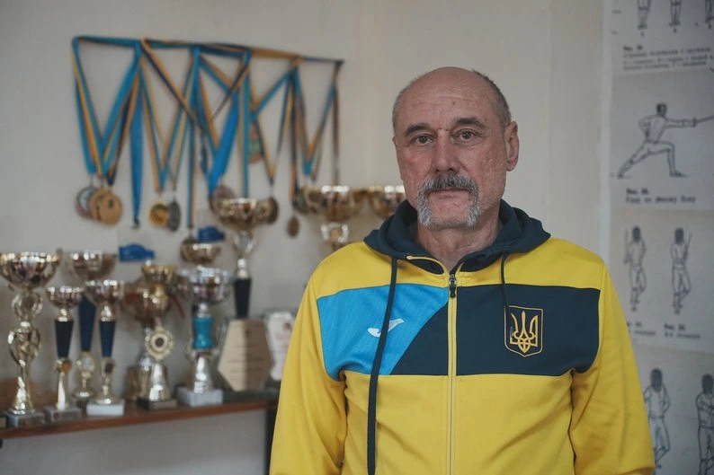 Мріють про Паралімпіаду: у Харкові ветерани тренуються з фехтування на колісних кріслах