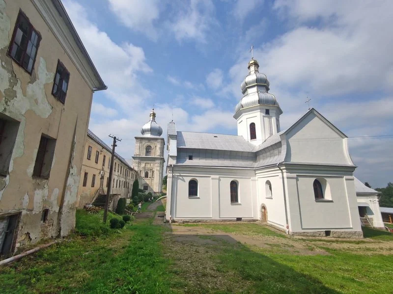 Добромиль – галицьке місто з духом історії та замком над хмарами