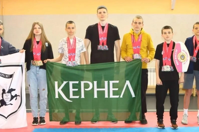 «Мала їхати на змагання, а поїдемо на кладовище»: рідні 17-річної чемпіонки Карини Бахур, загиблої у Берестині, згадують її мрії