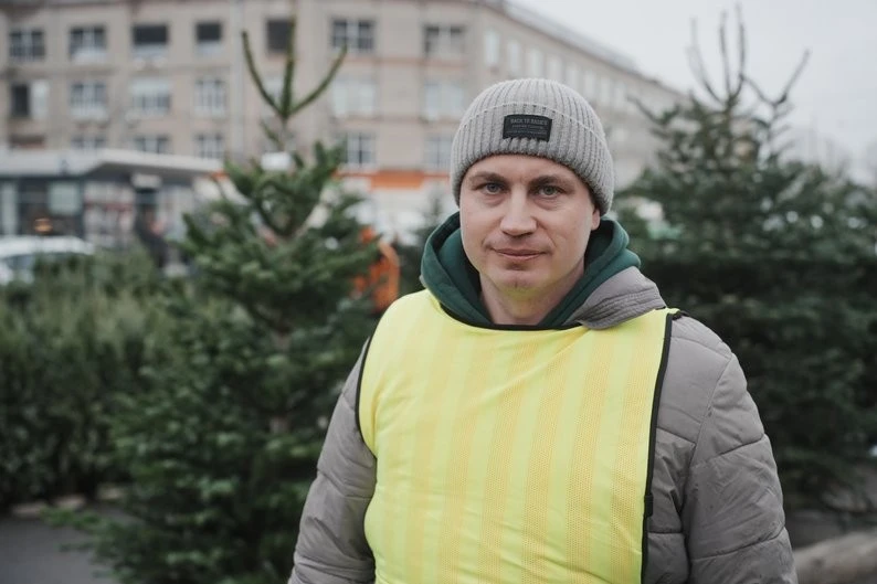У Харкові стартував сезон продажу ялинок: ціни зросли, попит обережний