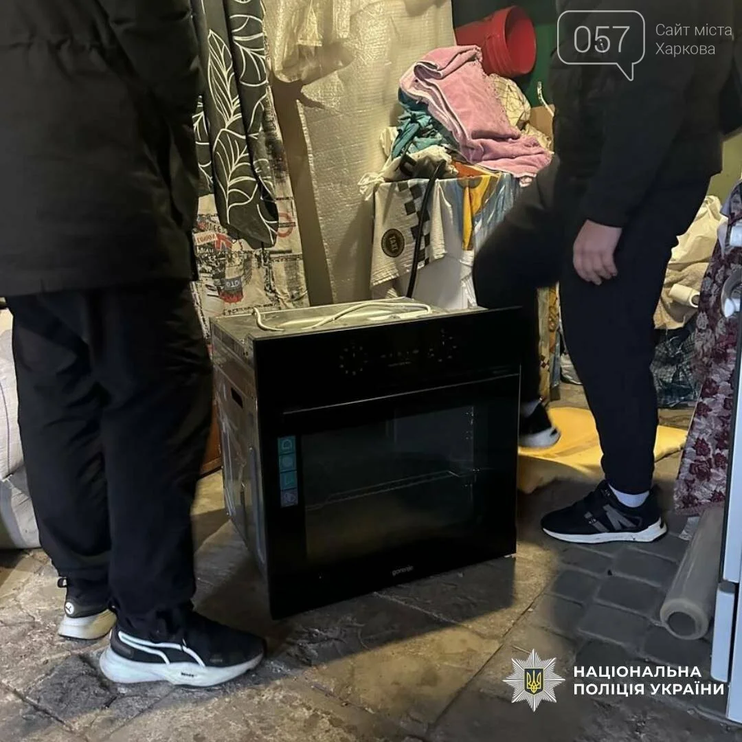 У Харкові затримали мародерів, які нишпорили по зруйнованих будинках після обстрілів