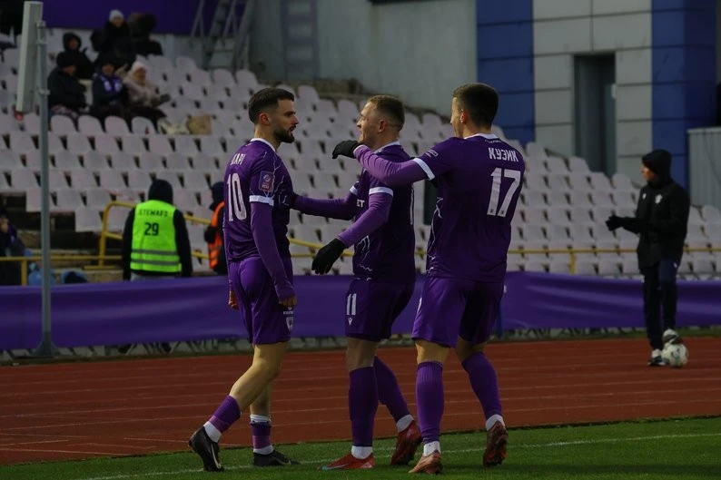 Перерва в УПЛ із несподіваним фаворитом: ЛНЗ очолив гонку, “Динамо” провалилось, “Шахтар” перезавантажився