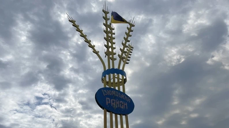 Без укриттів і зруйнованими дільницями: аудит показав, чому вибори в Ізюмі поки під питанням