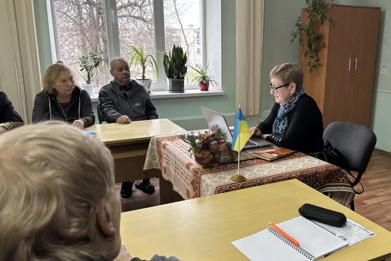 Українська як свідомий вибір: у Харкові сотні пенсіонерів опановують мову після 2022 року