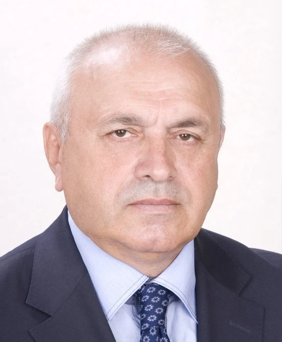 Позачергова сесія в облраді: харківський депутат достроково залишає посаду