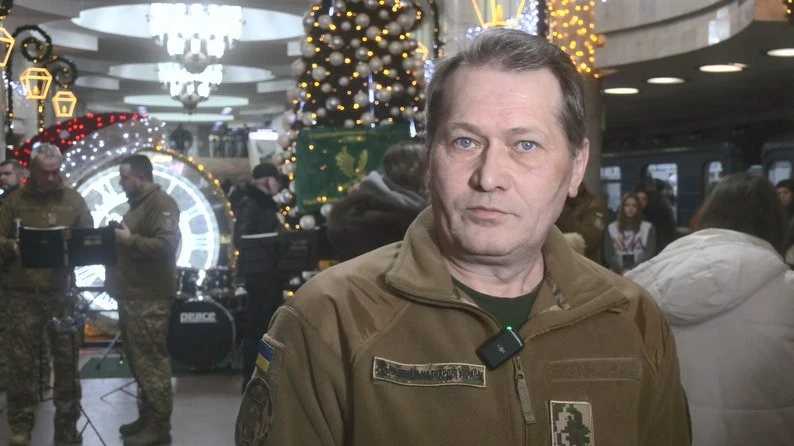 Музика під землею: оркестр Нацгвардії подарував харків’янам святковий настрій у метро