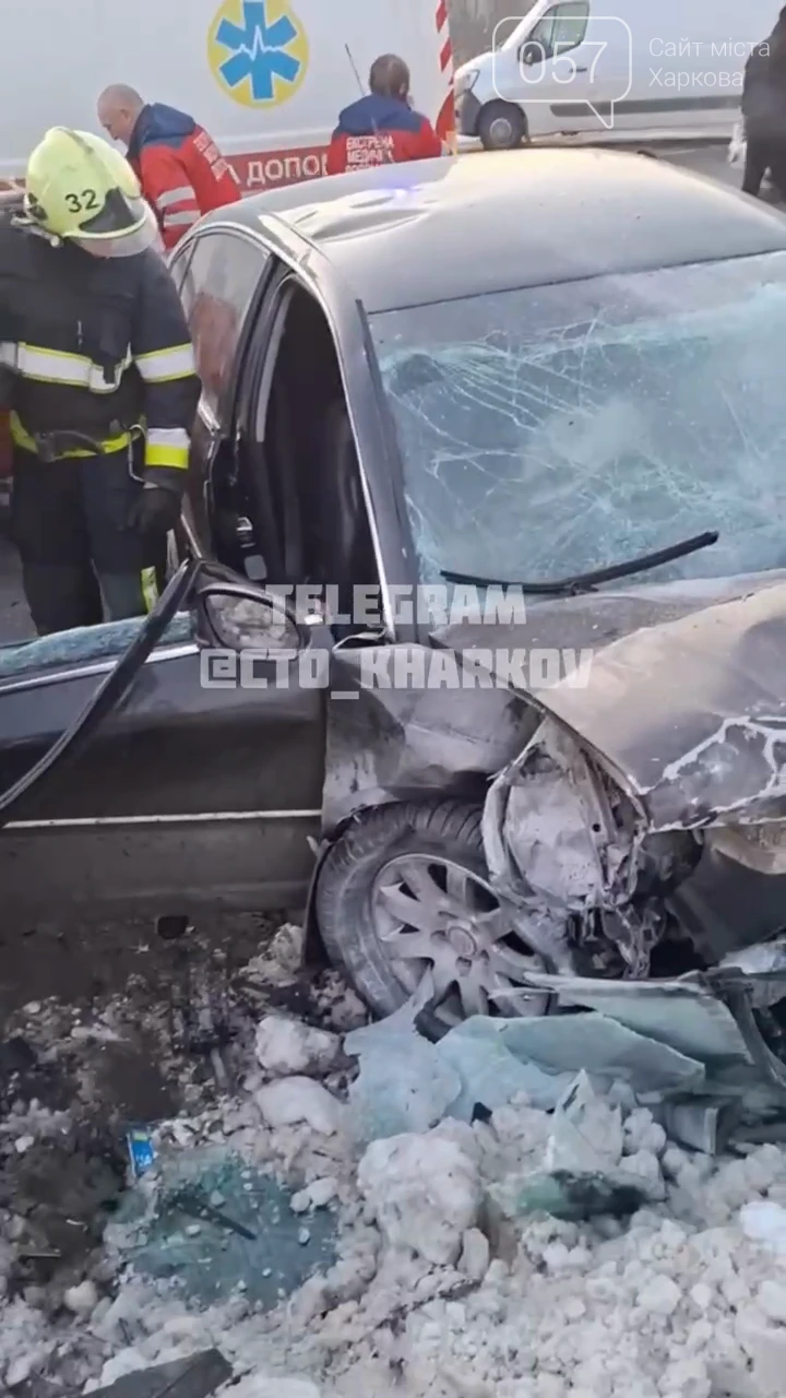 Шість авто в одній аварії: на Клочківській у Харкові загинула людина