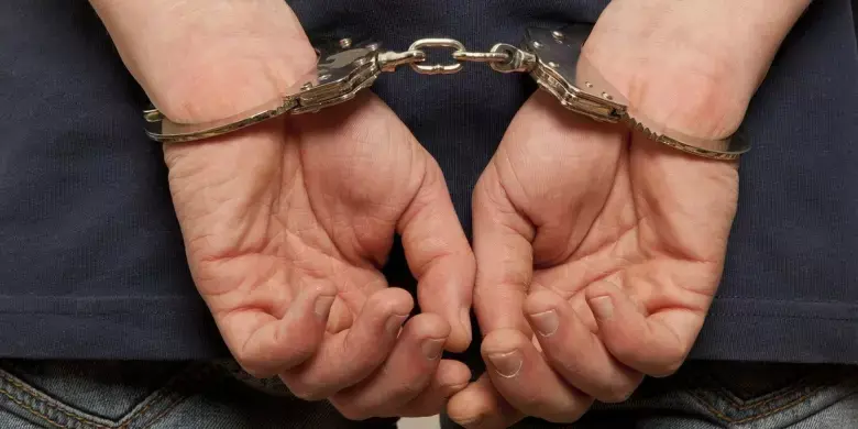 Довічне ув’язнення за 40 епізодів насильства: апеляційний суд Харкова залишив чинним вирок вітчиму