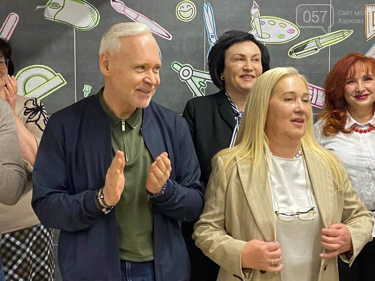 Вальс під звуки тривог: як харківські випускники відсвяткували особливий останній дзвоник
