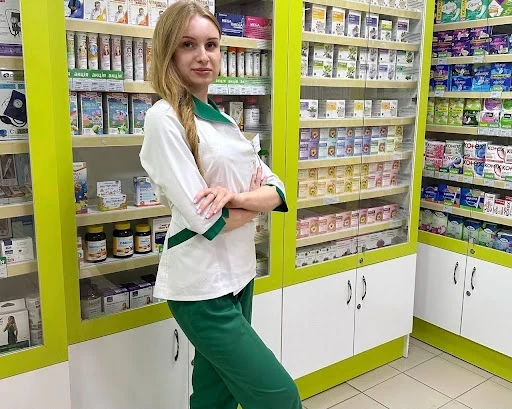 «Я сиділа на кухні й плакала»: як підтримка «Аптека 9-1-1» допомогла молодій співробітниці повірити у себ