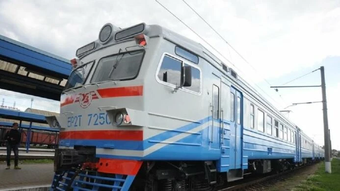 Тимчасові зміни в залізничному сполученні: на Харківщині скасували низку приміських рейсів